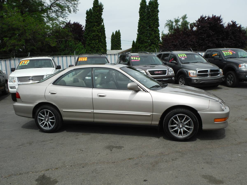 Illustration for article titled At $4,433, Would You Make This 2001 Acura Integra GS-R An Integral Part Of Your Life?